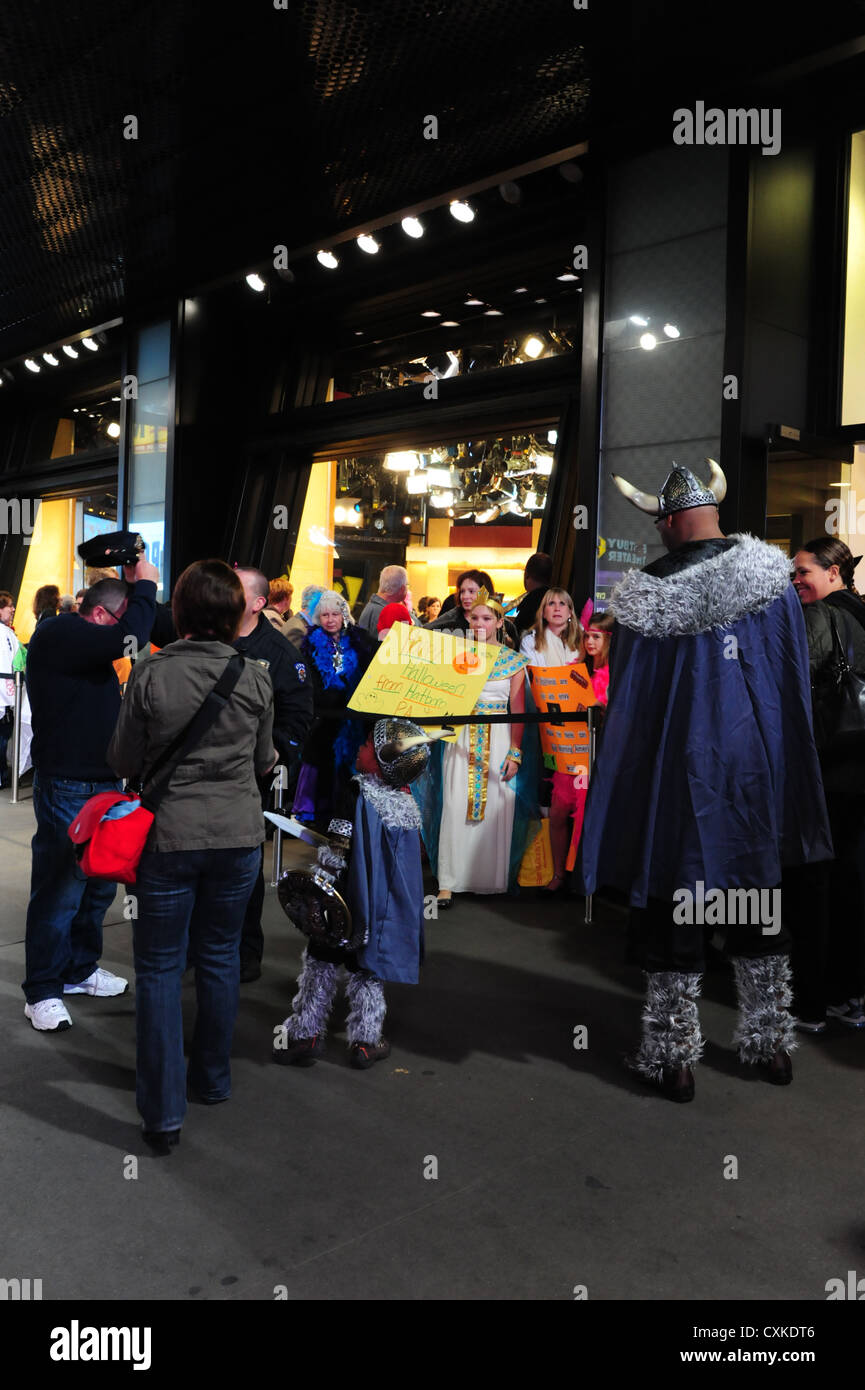 Halloween man viking costume hi-res stock photography and images - Alamy