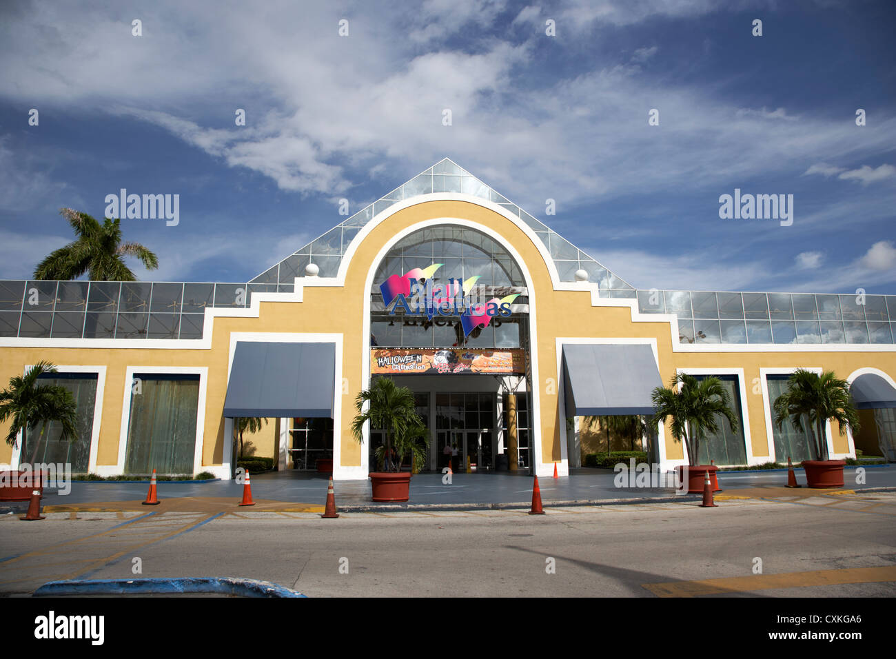 Mall americas shopping mall miami hi-res stock photography and images -  Alamy