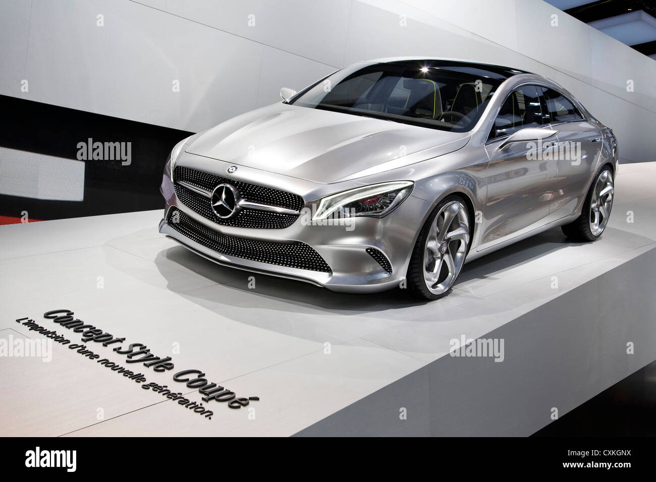 Mercedes Benz Concept Style Coupe CSC at the Paris Motor Show 2012 ...