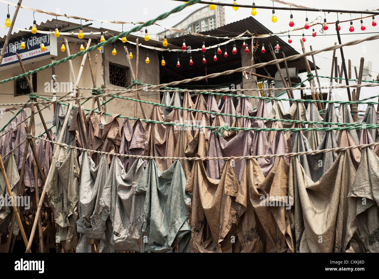 India, Maharashtra, Mumbai, cloths drying in Dhobi Ghat, world's