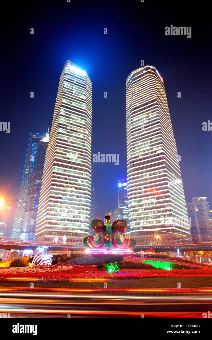 Shanghai night street hi-res stock photography and images - Alamy