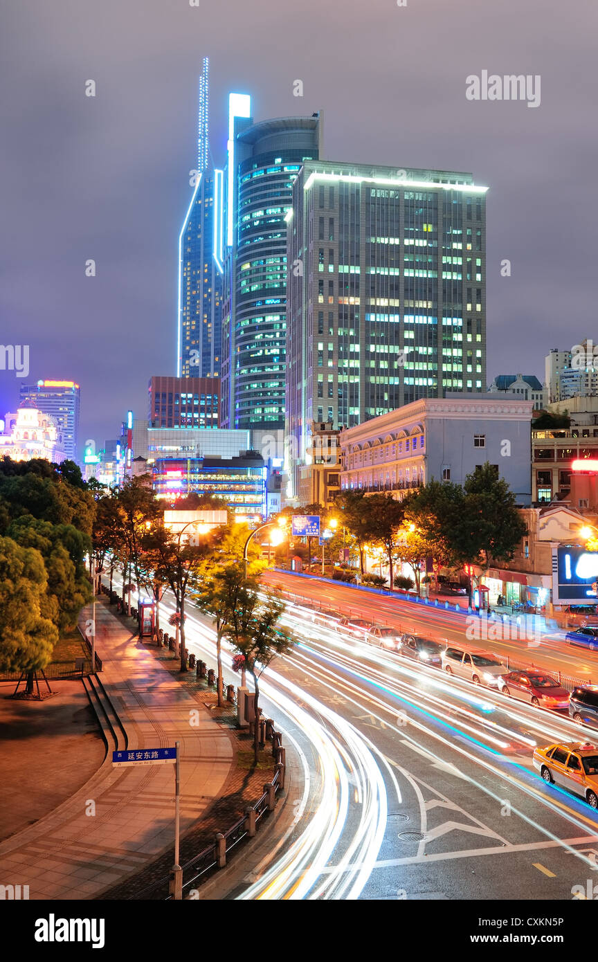 Dusk street view hi-res stock photography and images - Alamy