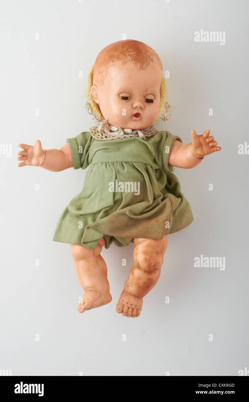 Baby doll crying hires stock photography and images Alamy