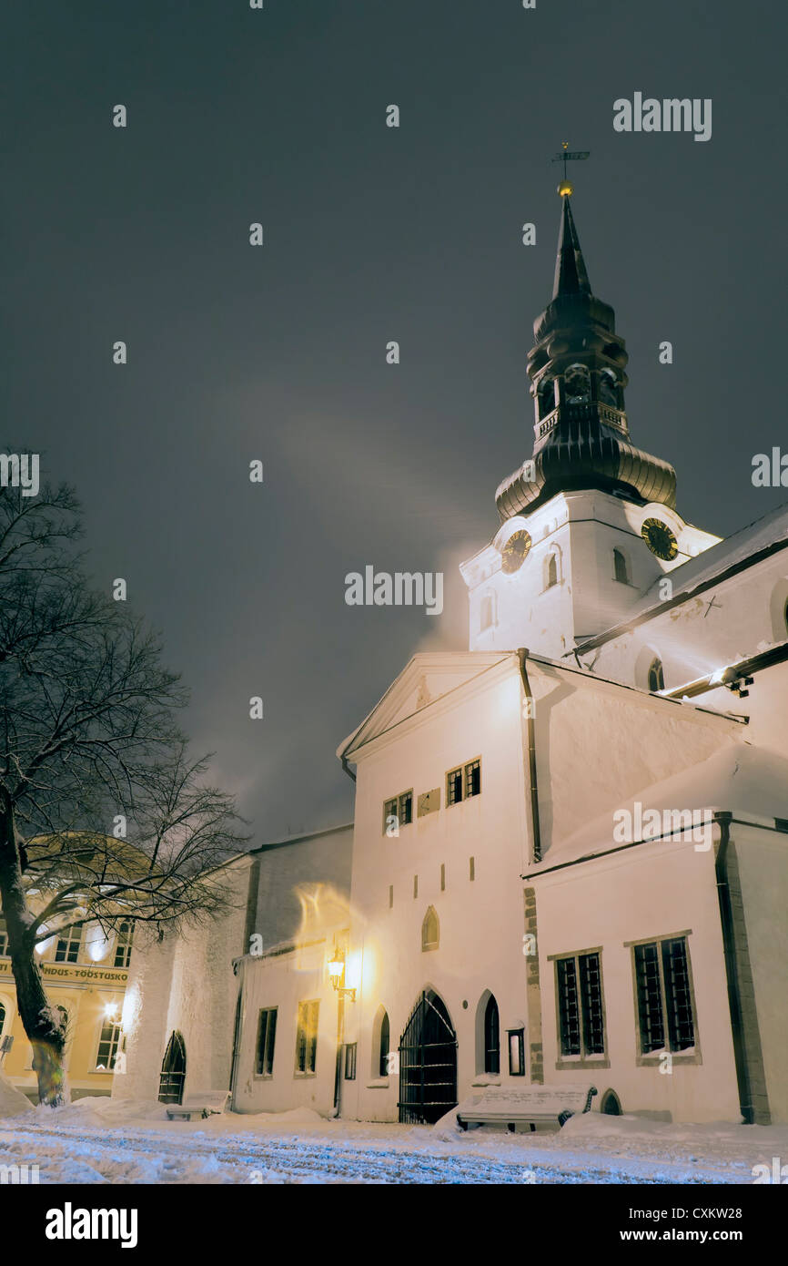 Church clock tallinn hi-res stock photography and images - Alamy