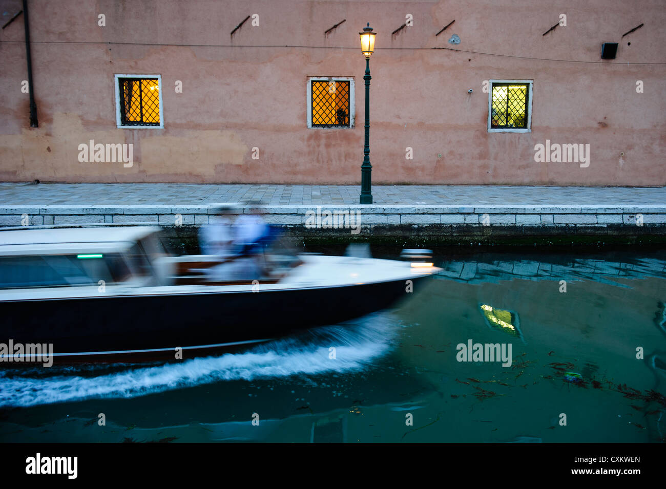 Venice boat hi-res stock photography and images - Alamy