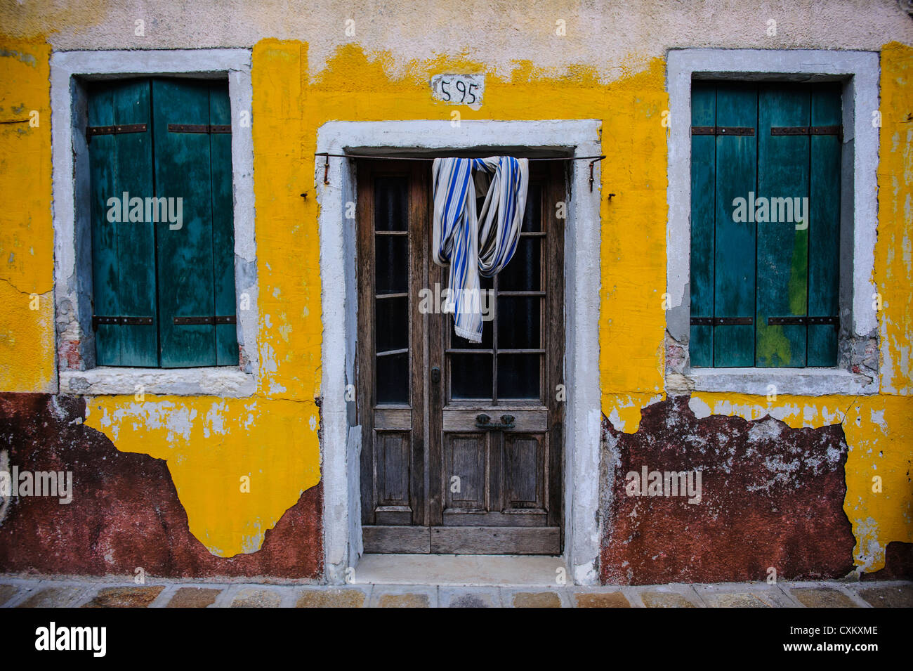 Old houses venice hi-res stock photography and images - Alamy