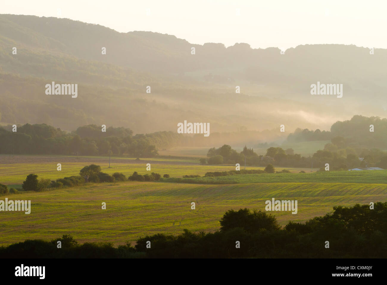 Fog over fields hi-res stock photography and images - Alamy