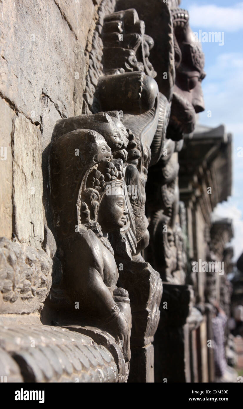 Stone carvings at Pashupatinath temple, Kathmandu, Nepal Stock Photo