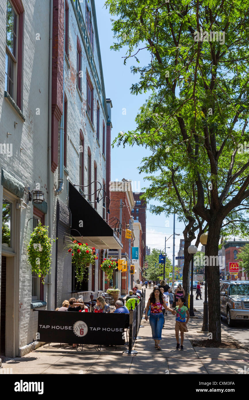 Bar on State Street in downtown Erie, Pennsylvania, USA Stock Photo Alamy
