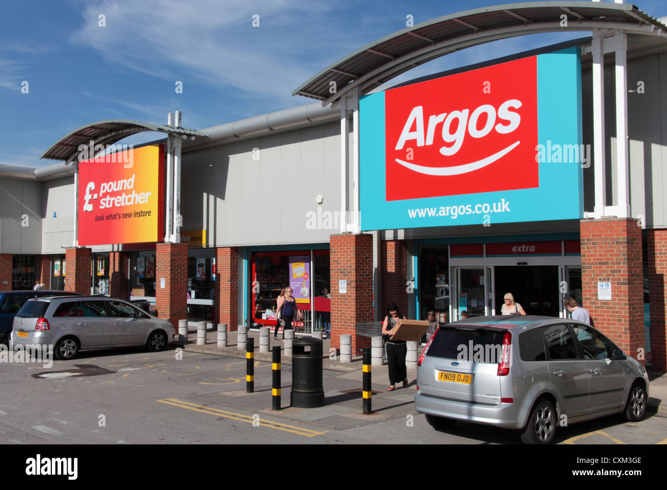 Argos store front hires stock photography and images Alamy