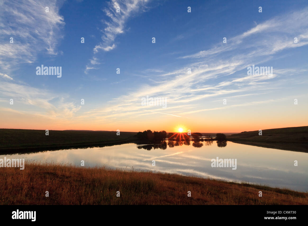 Sunrise reflection lake hi-res stock photography and images - Alamy