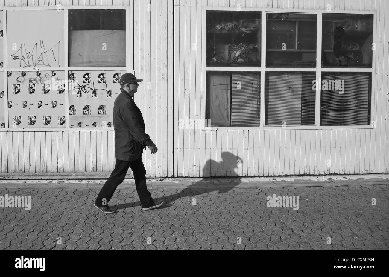 For walking and strolling hi-res stock photography and images - Alamy
