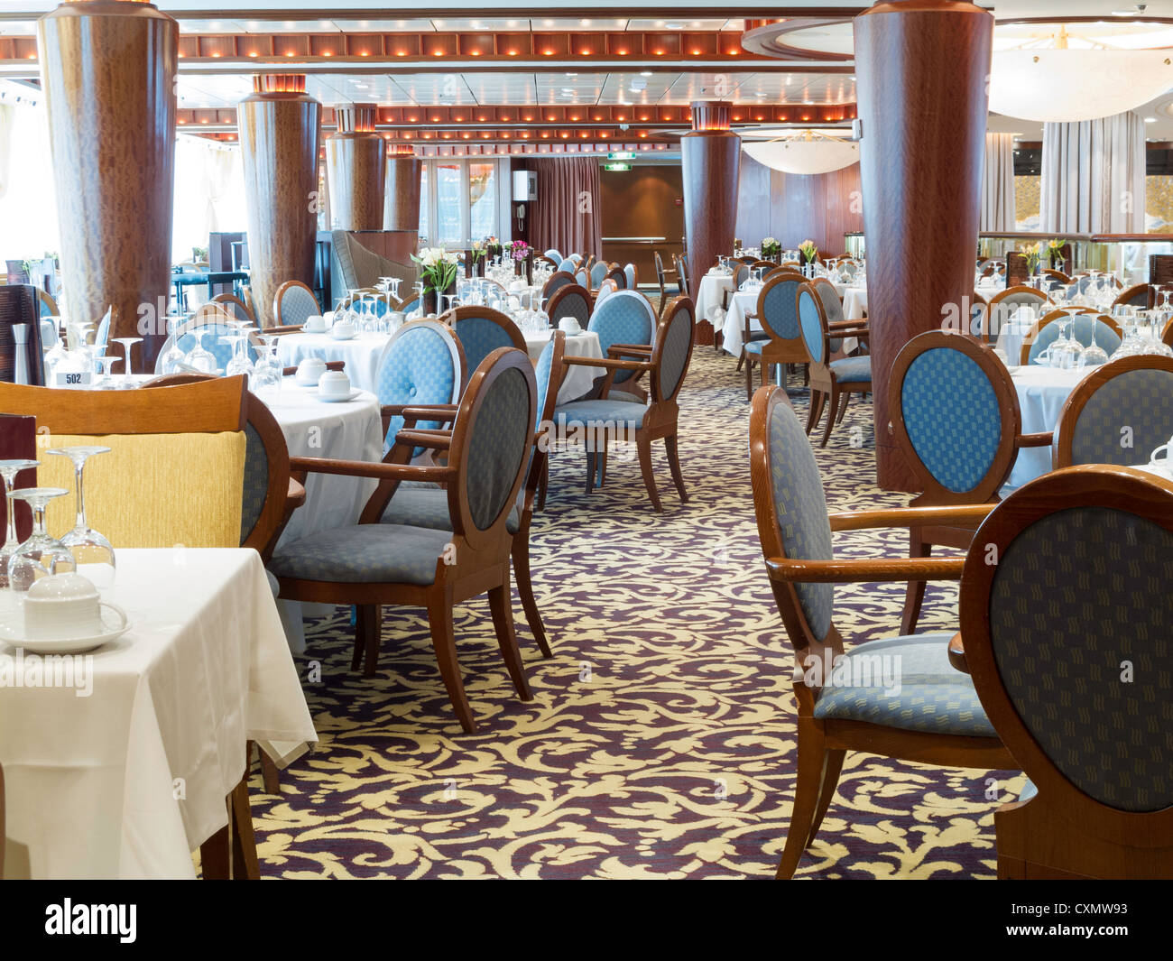 Formal Dining Room on Radiance of the Seas Cruise Ship Stock Photo - Alamy, image size:1300x1065