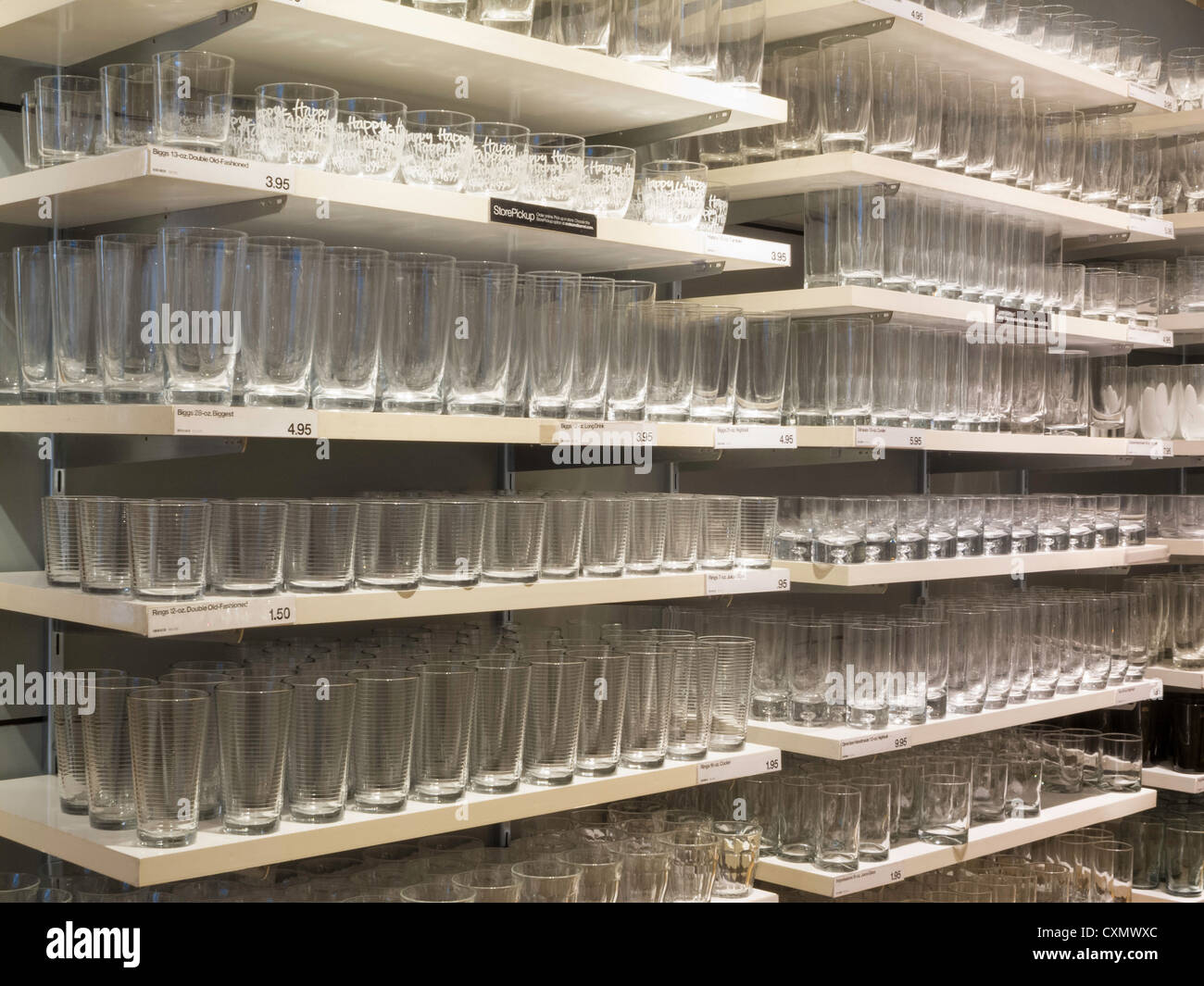 Crate and Barrel Housewares Store, NYC Stock Photo Alamy