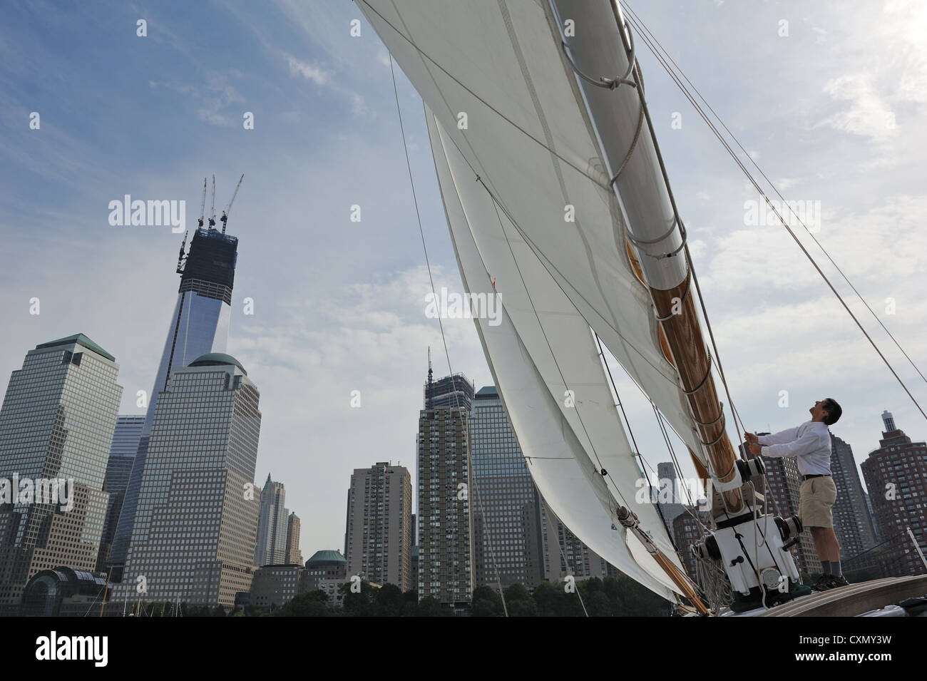 The schooner America 2.0. on the Hudson River, passing Battery Park