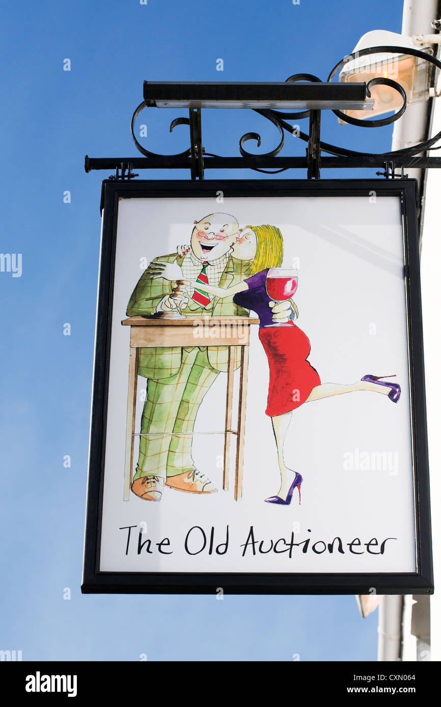Sign for The Old Auctioneer pub in Banbury, Oxfordshire. Stock Photo