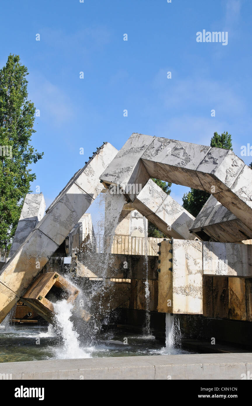 Vaillancourt Fountain, San Francisco, California Stock Photo Alamy