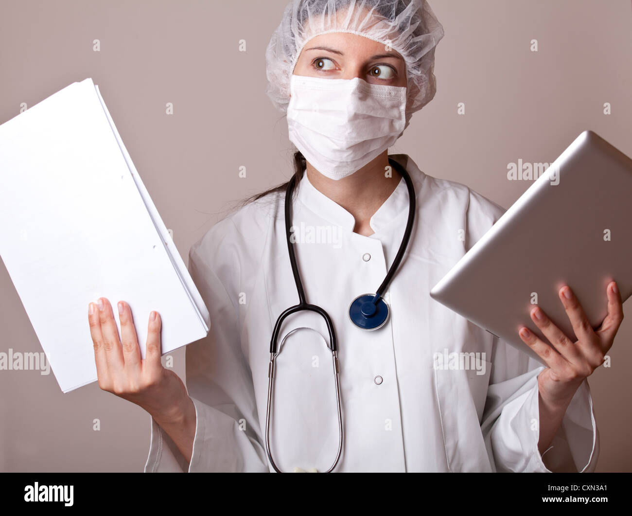 Female doctor hi-res stock photography and images - Alamy