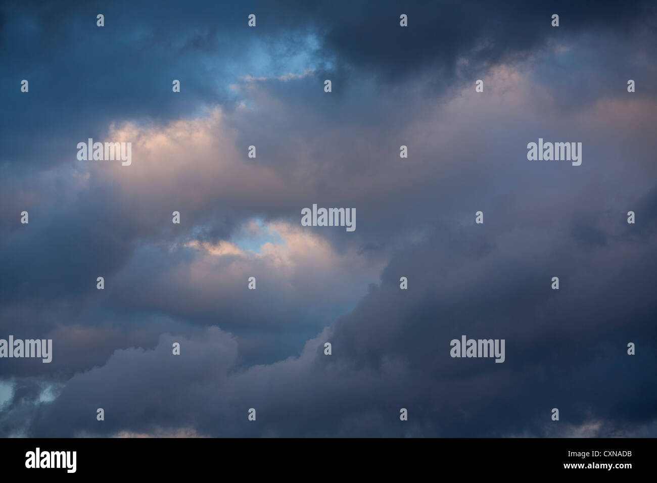 Stormy weather weather hi-res stock photography and images - Alamy