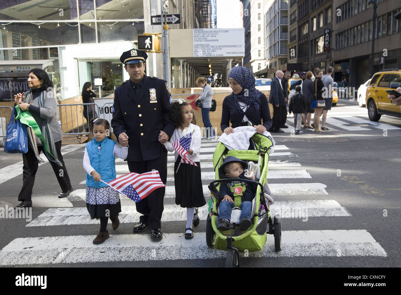 Muslim Family Walking Stock Photos & Muslim Family Walking 