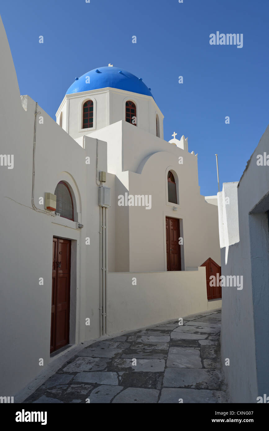 Street scene, Oia, Santorini, Cyclades, South Aegean Region, Greece Stock Photo