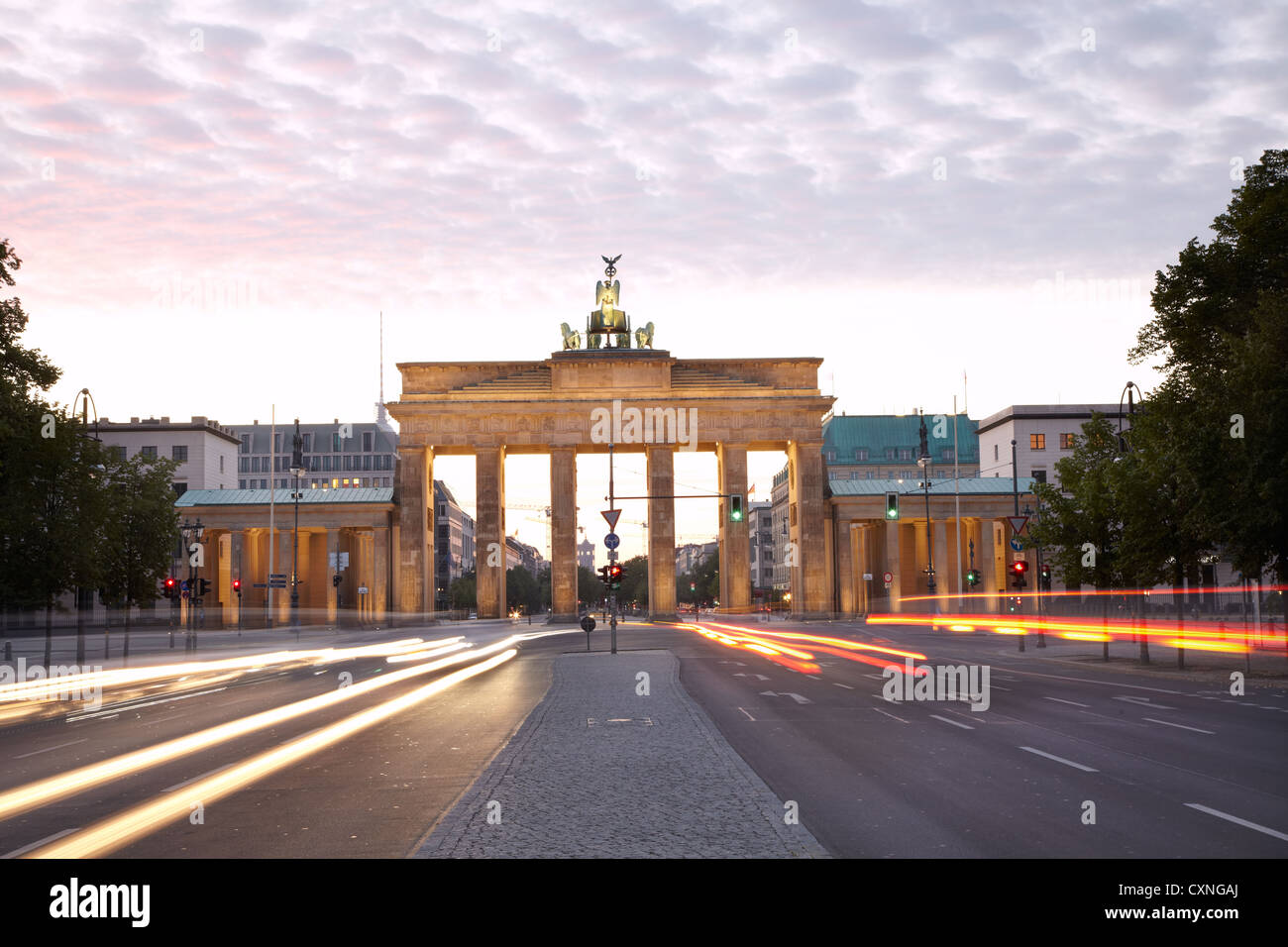 Brandenburg gate, Strasse des 17 Juni, Berlin Stock Photo