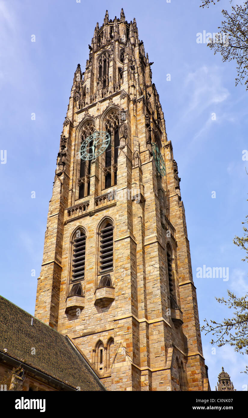 Harkness Tower Yale University Hewitt Quadrangle Greek Columns New