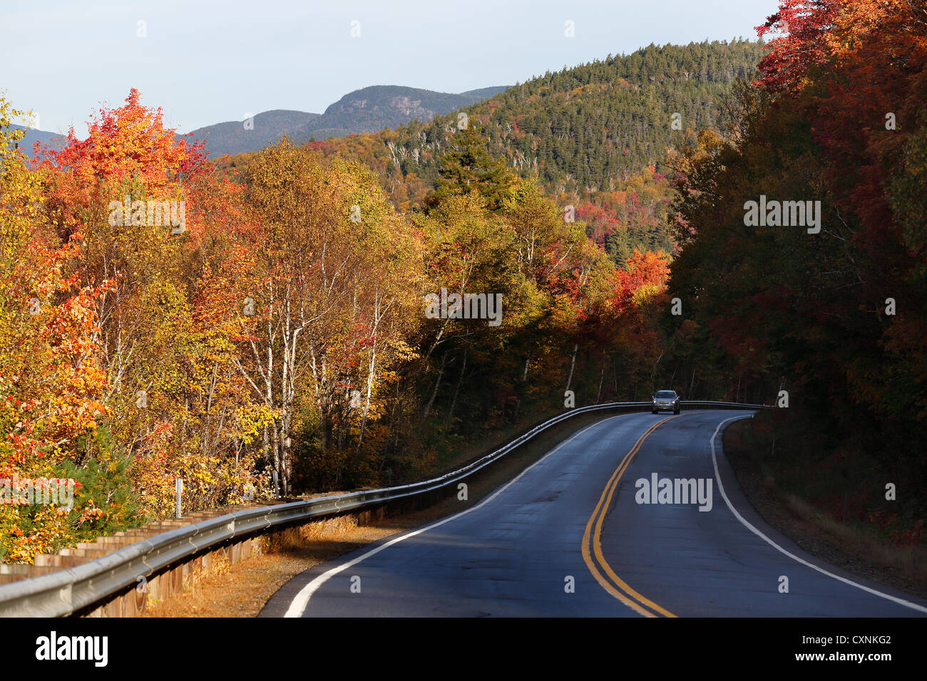 Fall foliage on the Kancamagus Highway through the White Mountain