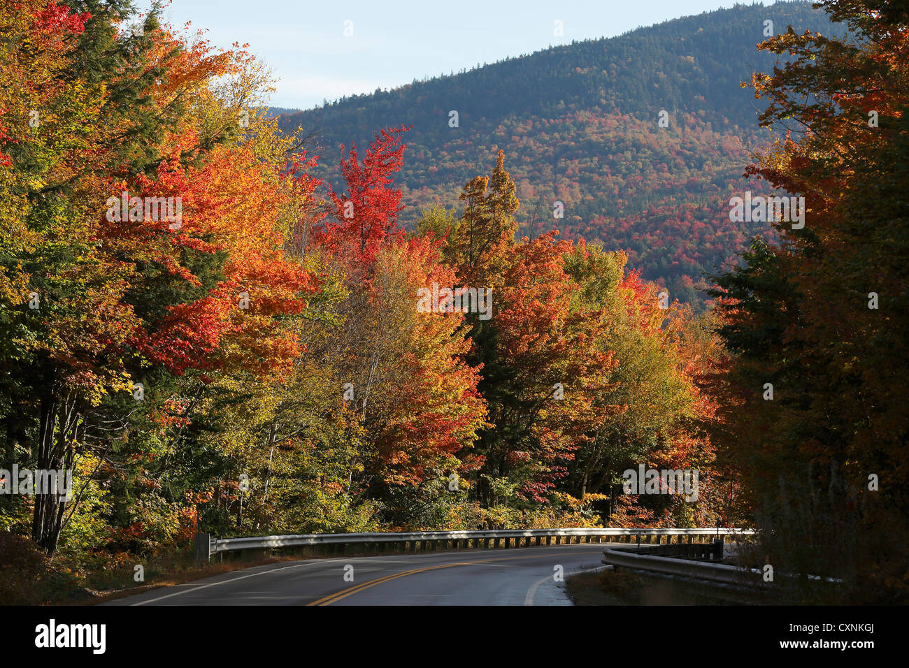 Fall foliage on the Kancamagus Highway through the White Mountain ...