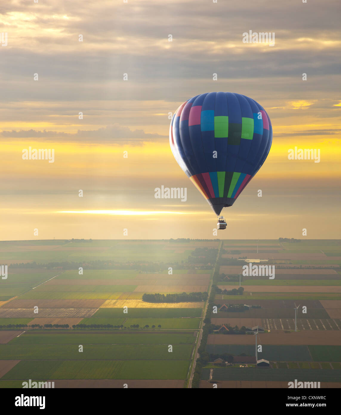 Hot air balloon with beautiful sunset sky Stock Photo - Alamy