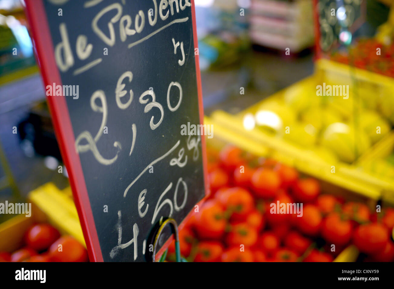 euro prices in french fruit market Stock Photo Alamy
