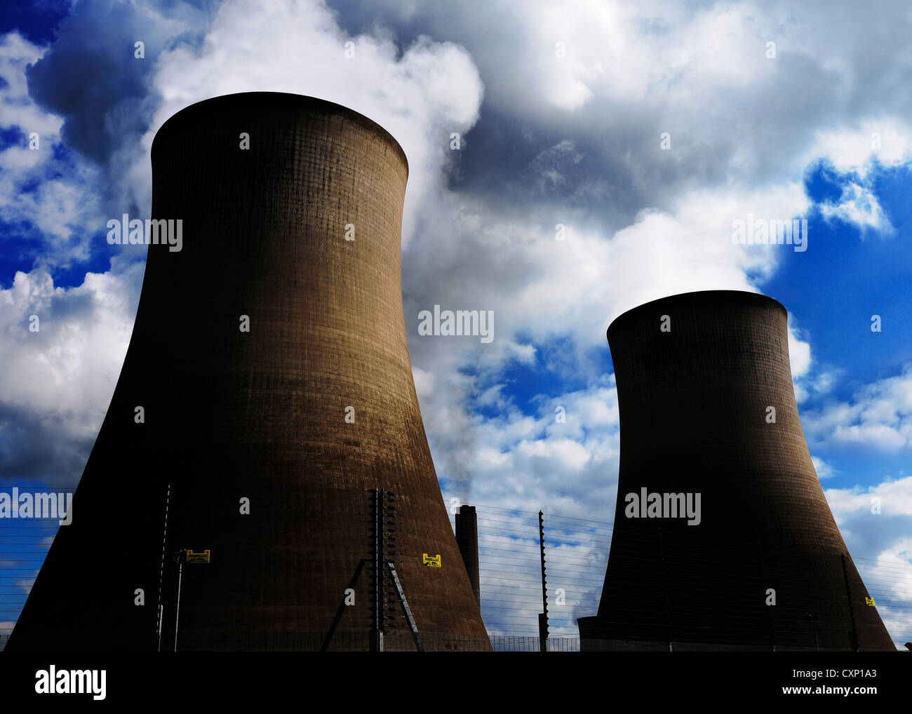 Power Station Cooling Towers, Didcot, Oxfordshire, UK Stock Photo