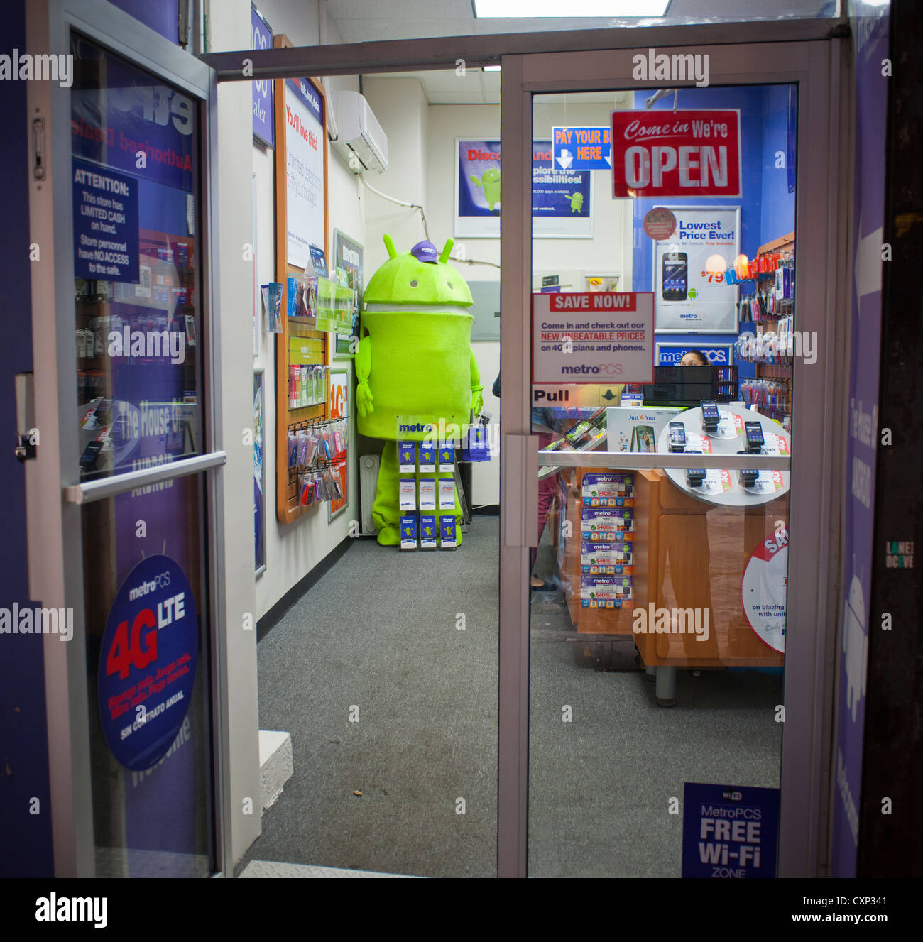 A MetroPCS store is seen in Lower Manhattan in New York Stock Photo - Alamy