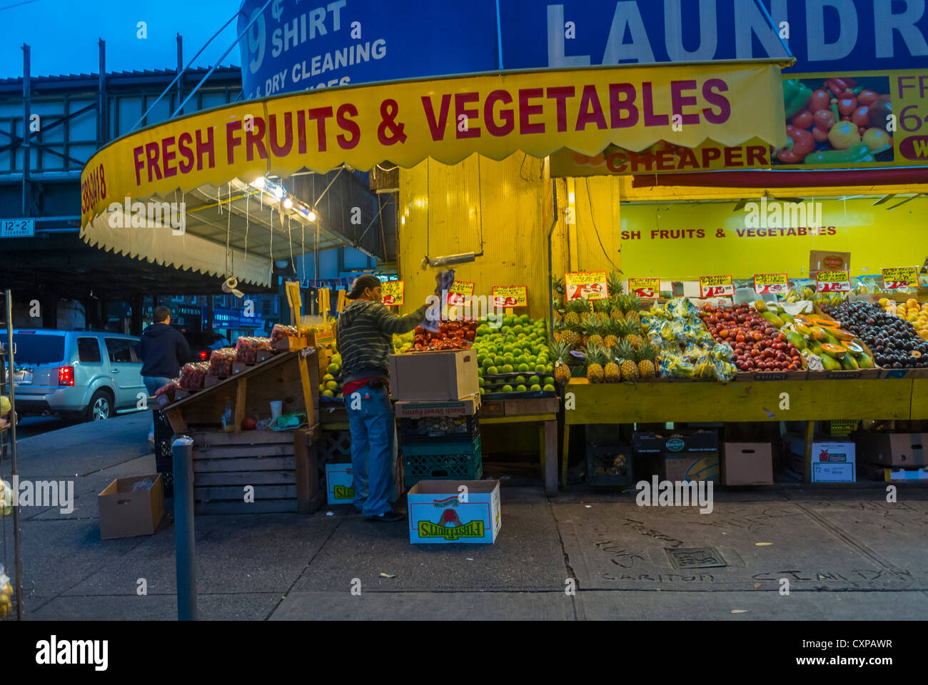 New York City, NY, People Shopping on Street Food Markets, Chinatown