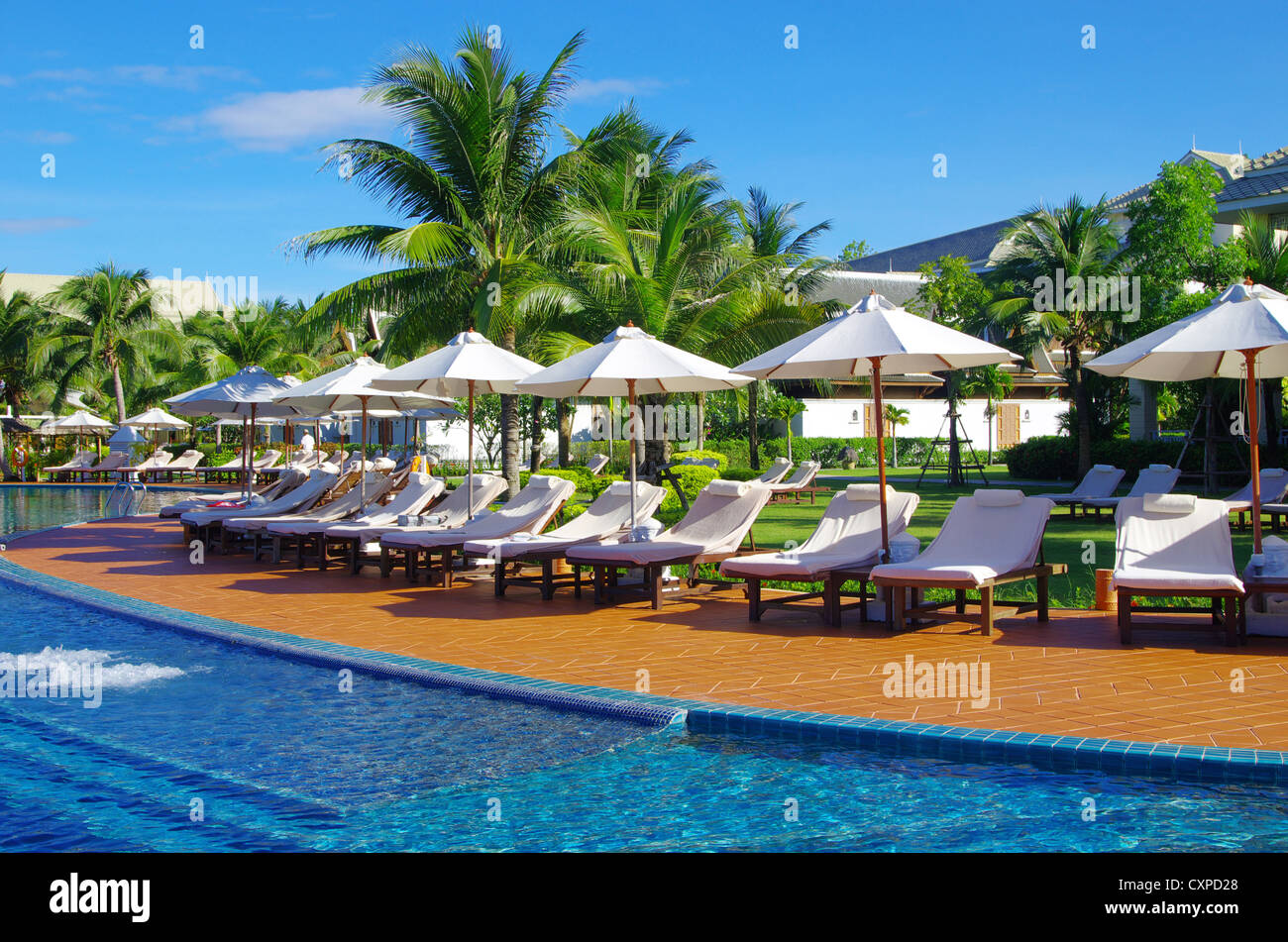 Thai swimming pool hi-res stock photography and images - Alamy
