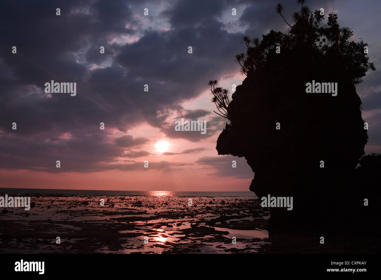 Beautiful tropic sea rocky coast hi-res stock photography and images ...