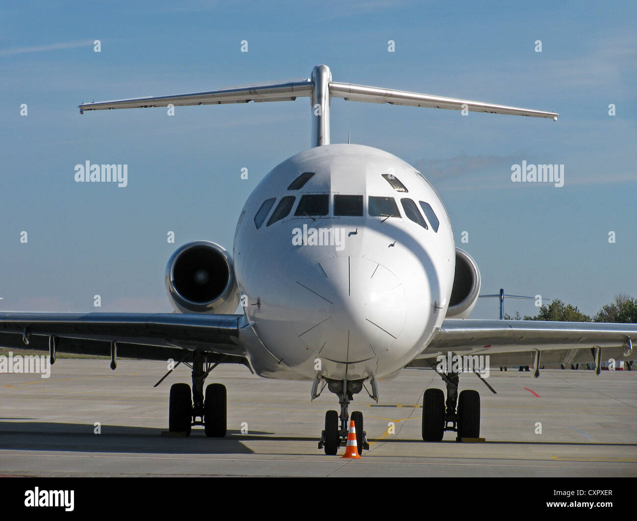 plane standing in airport Stock Photo - Alamy