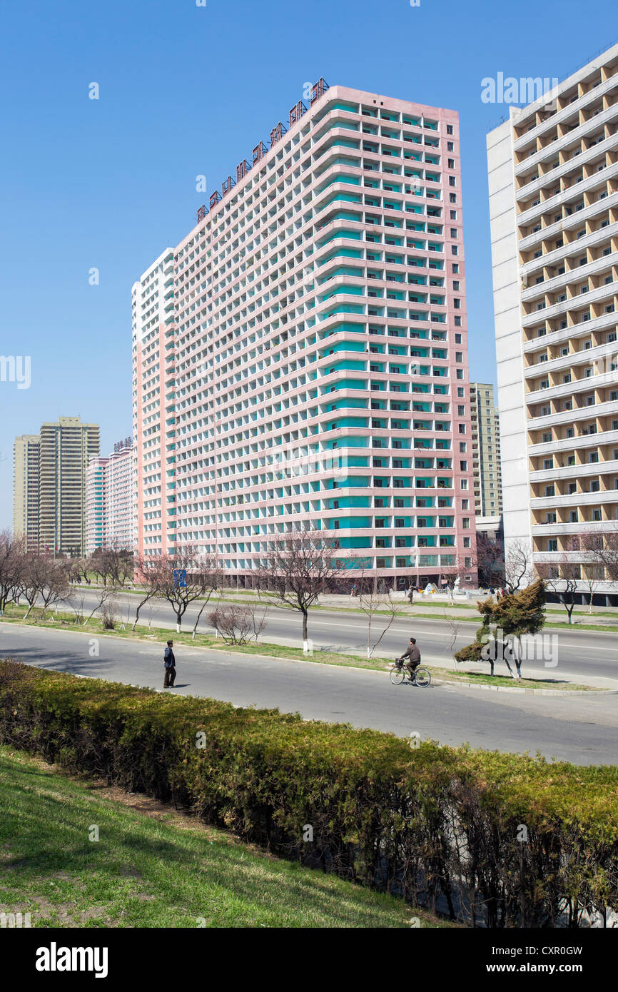 City apartment buildings pyongyang democratic hi-res stock photography ...