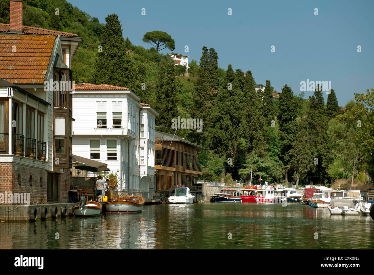 Türkei, Istanbul, Beykoz, Häuser am Kanal Göksu Deresi Stock Photo