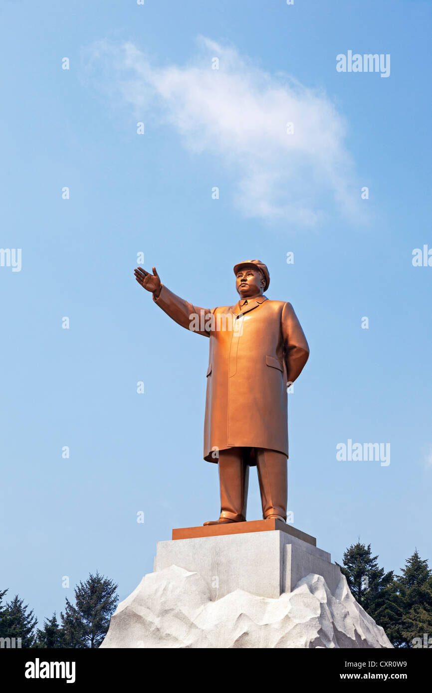 Democratic Peoples's Republic of Korea (DPRK), North Korea, Hamhung, statue of Kim Il Sung Stock Photo