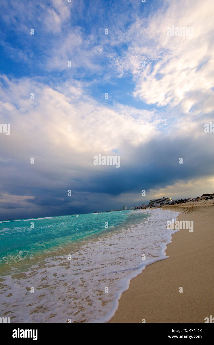 Turquoise surf on Cancun Beach Stock Photo Alamy