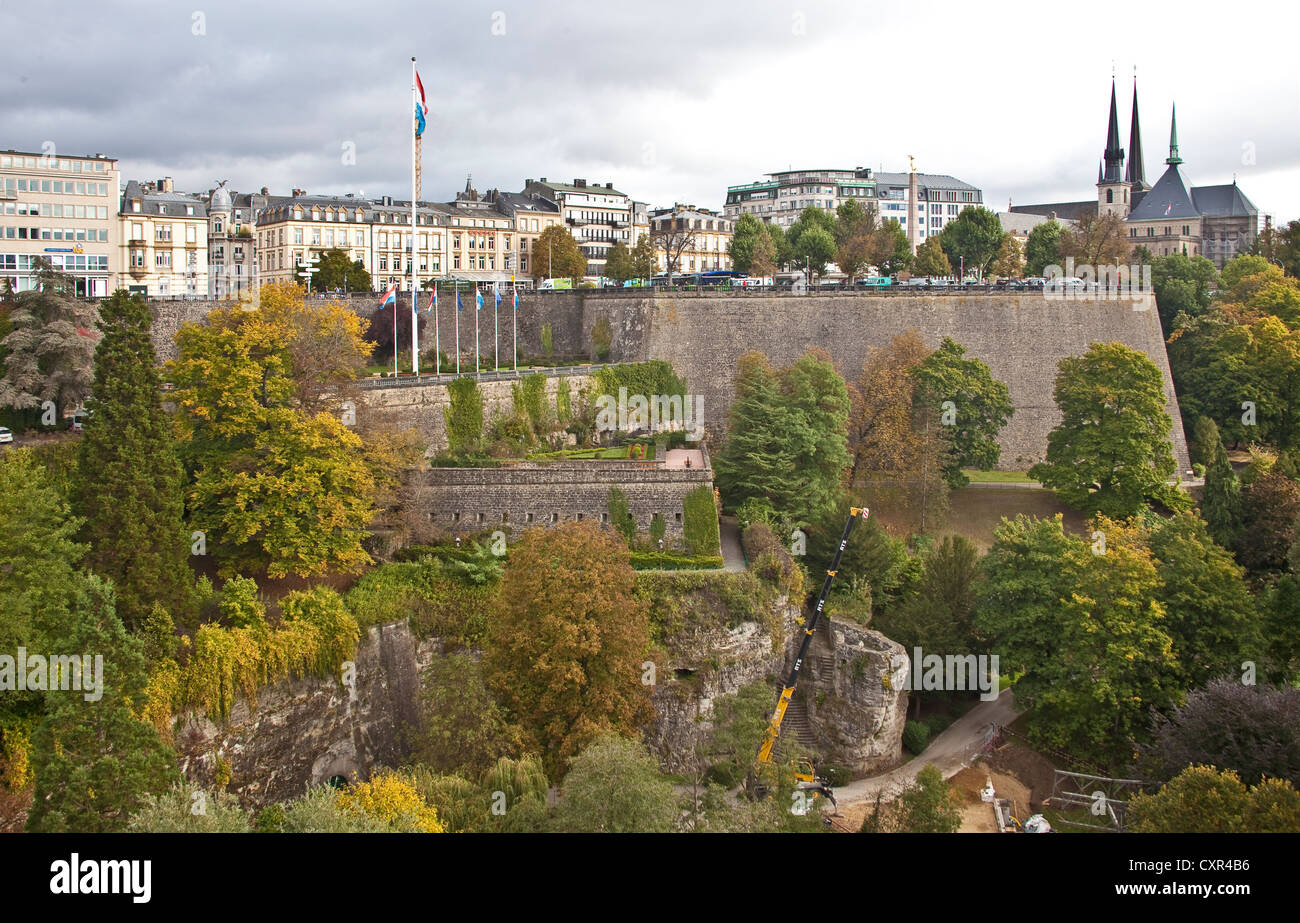 Luxembourg city with the Vallee de la Petrusse in the foreground Stock Photo