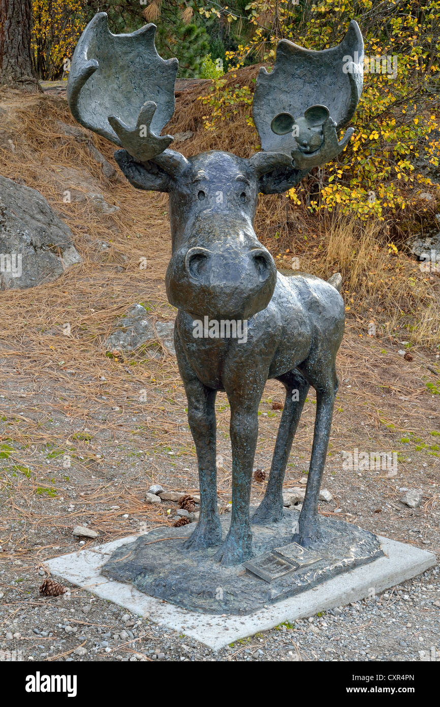 Mudgy Moose and Millie Mouse, world-famous children's book figures by Susan Nipp and Charles Reasoner, bronze sculpture Stock Photo