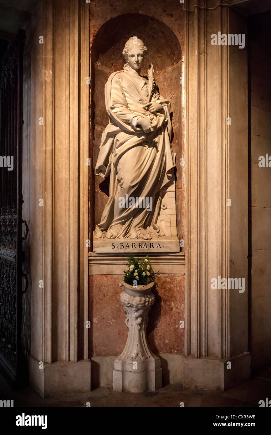 Niche de statue hires stock photography and images Alamy