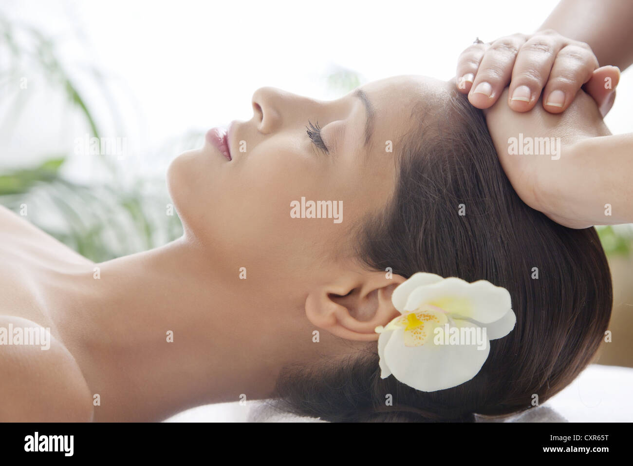 Massaging pictures hires stock photography and images Alamy