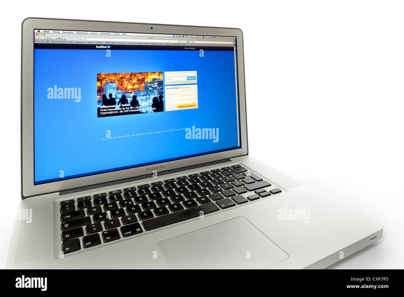 Twitter, social networking, website displayed on the screen of an Apple MacBook Pro Stock Photo