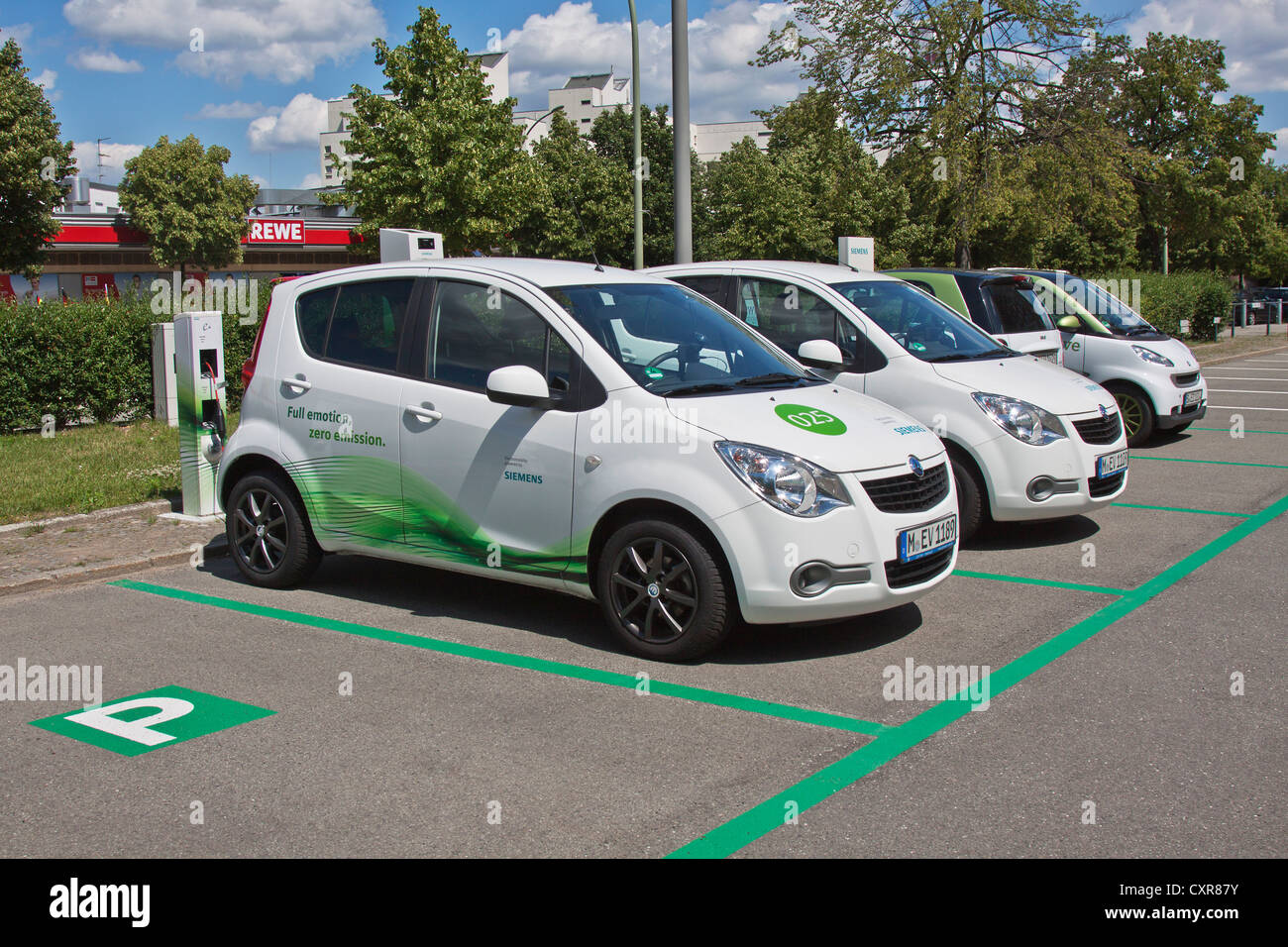 Electric cars, Siemens, fuel station, charging station, RWE, car park Stock Photo