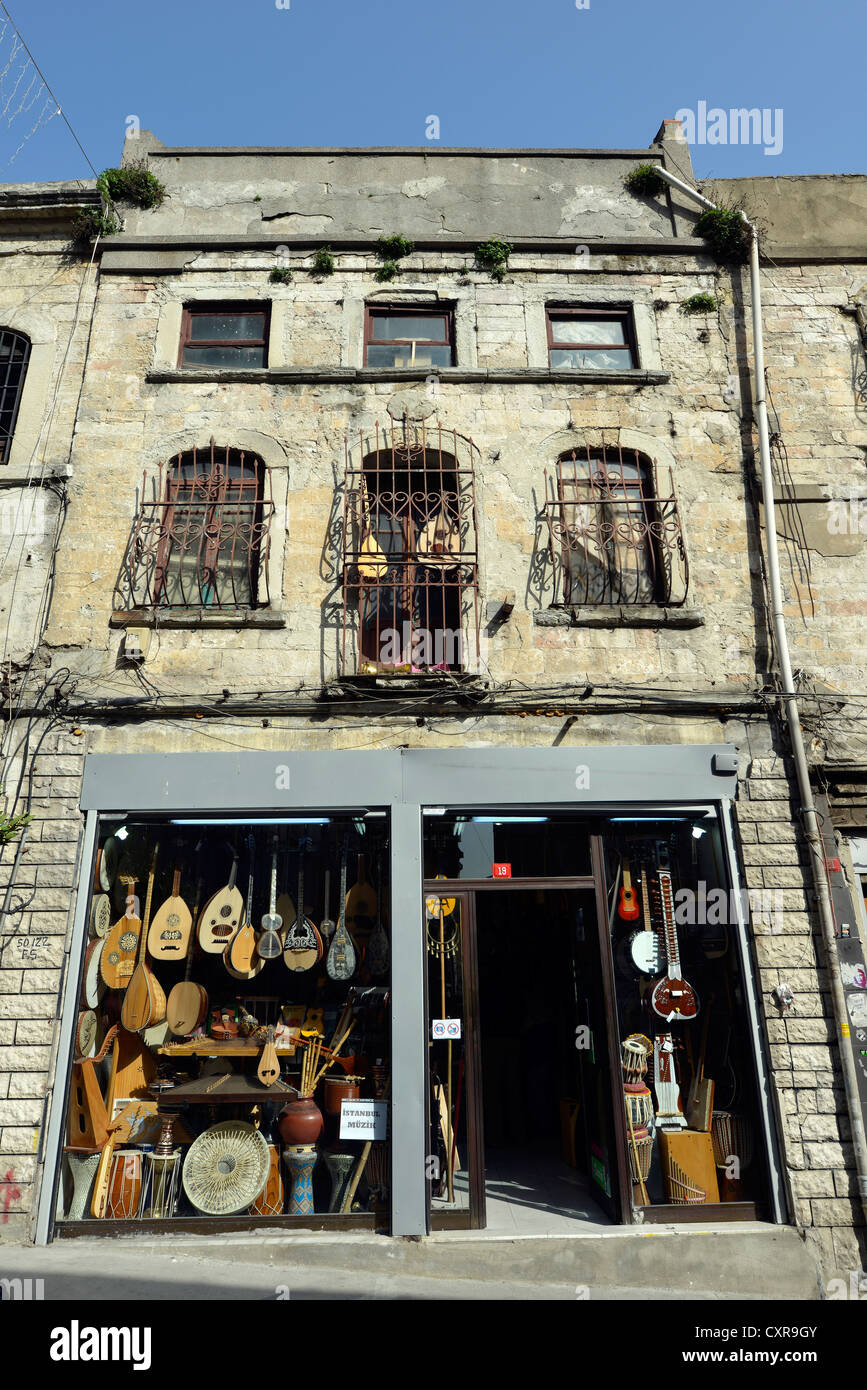 Music store in the music district, Istiklal Caddesi shopping street, Independence Street, Beyoglu, Istanbul, Turkey, Europe Stock Photo