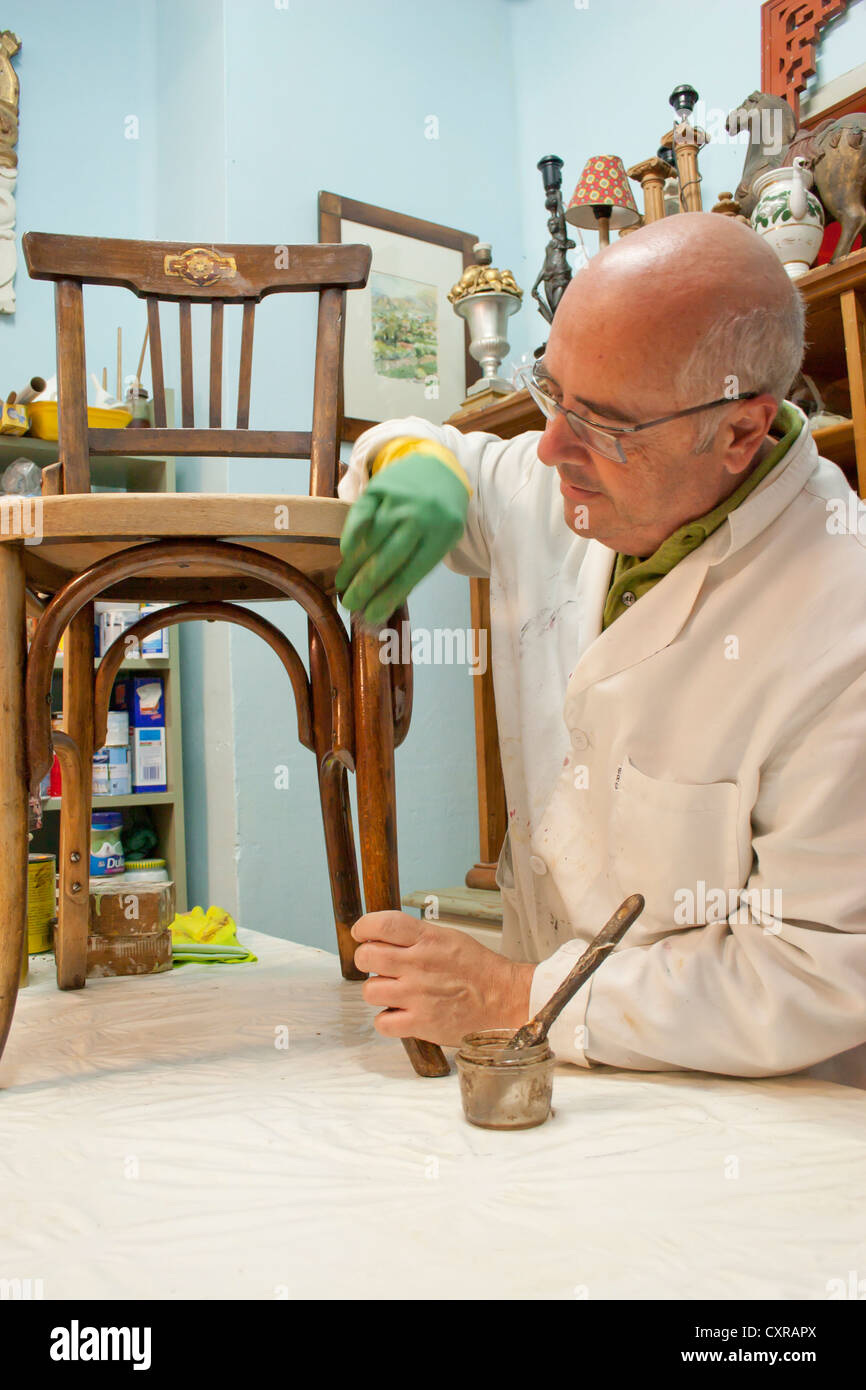 antique furniture restorer Stock Photo Alamy