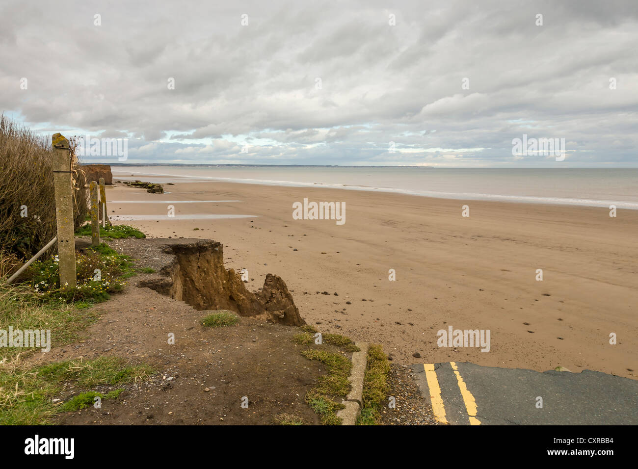 Coastal erosion at Skipsea, East Yorkshire, England, UK Stock Photo